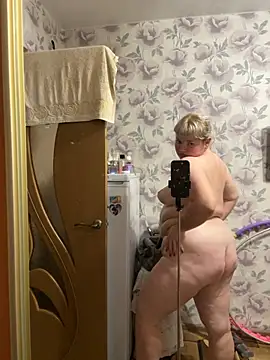 Show modela LoloMensens na web-kameri