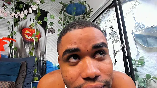 AidenRoss_n Webbikameraesitys
