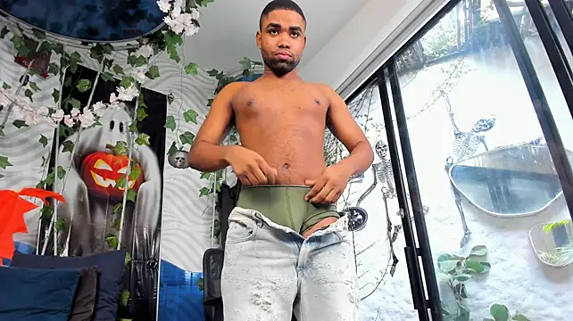 Show modela AidenRoss_ na web-kameri