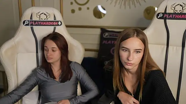 Chat +18 de AdrianaSweet_054 ao vivo
