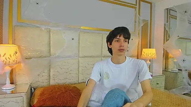 Show modela AbyssGaze na web-kameri
