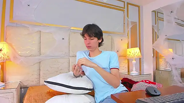 AbyssGaze webcam show