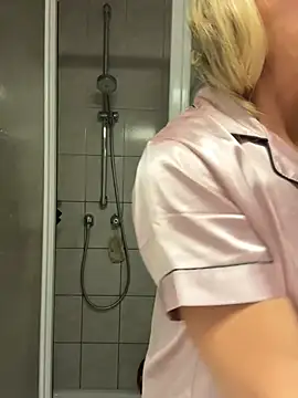 XXX chat uživo modela VivienneBlac