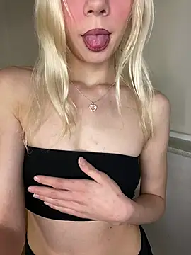MinnieMausi Webcamshow