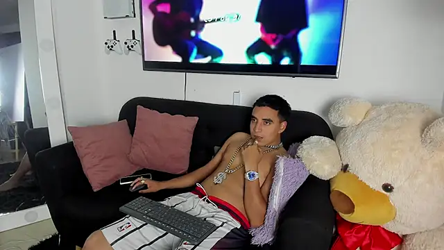 ethan_zone: вебкам-шоу
