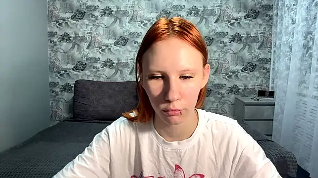 CrystaMio's Webcam Show