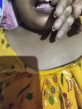Chat +18 de Seductive-richa ao vivo