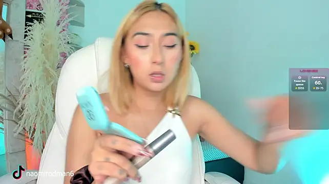 Naomii_Rodman_ Adlı Modelin Canlı XXX Sohbeti