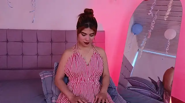 CarolineRose_'s Webcam Show