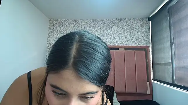 Mia___Rousse__ 라이브 XXX 채팅
