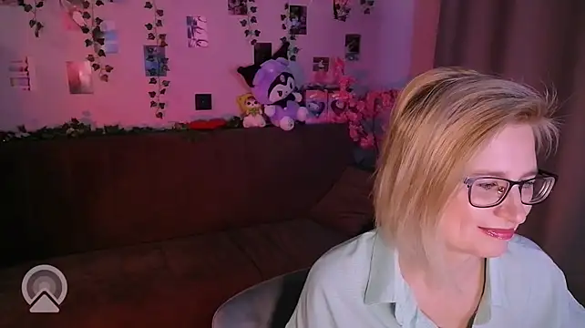Helen_birdd's Webcam Show