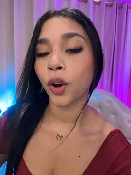 KiaraVixenn – Naživo XXX chat
