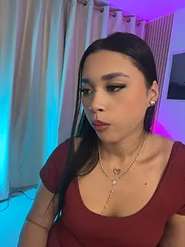 Show modela KiaraVixenn na web-kameri