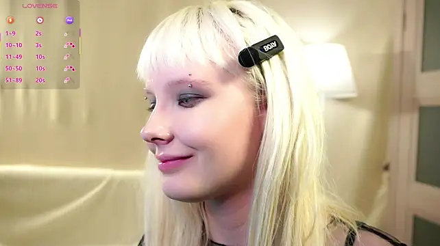 Show modela honeyblo na web-kameri