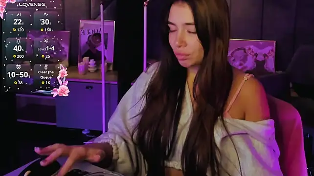 KiaraKiy Chat XXX live