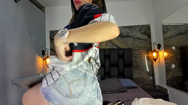 _Gold_strawberry's Webcam Show