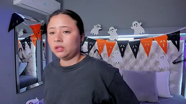 Cassie_Bloom_'s Webcam Show