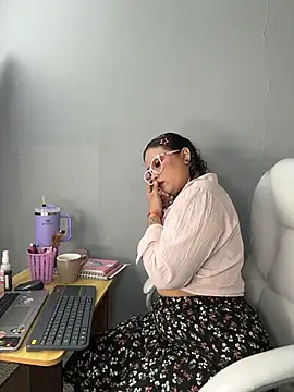 Cassie_Bloom_'s Webcam Show
