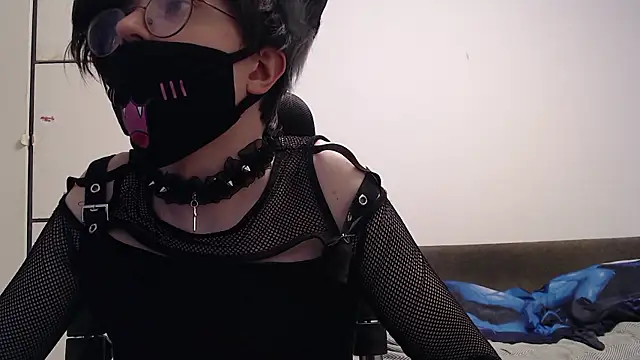 FemboyMiles Adlı Modelin Web Kamerası Şovu