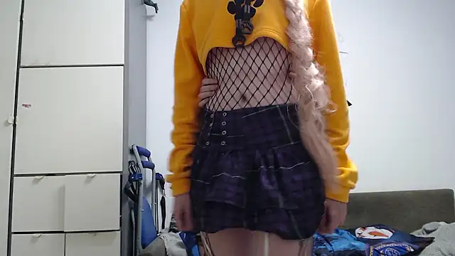عرض كام FemboyMiles