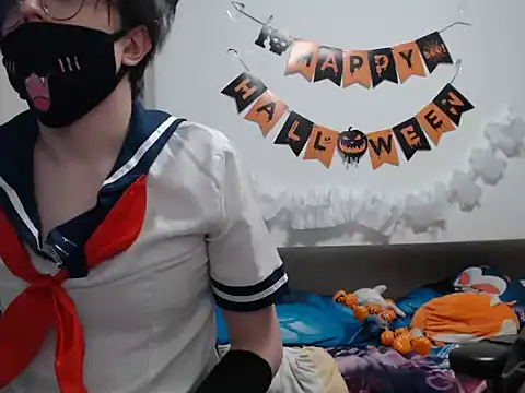 FemboyMiles: вебкам-шоу