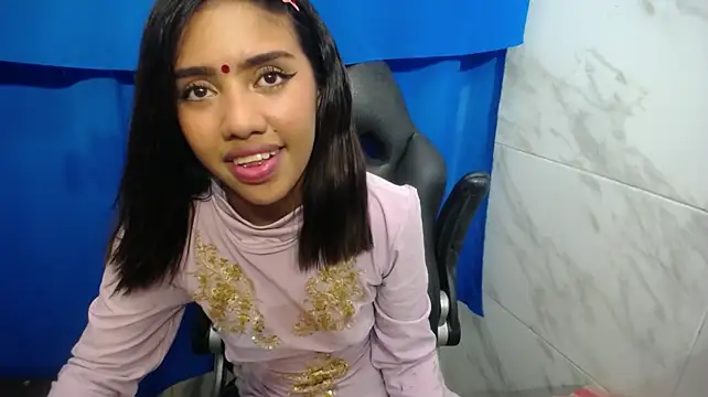 Pokazy przed kamerką – _simran_kaur330306