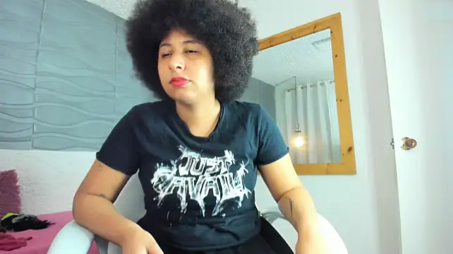 alice__roses' Webcam Show