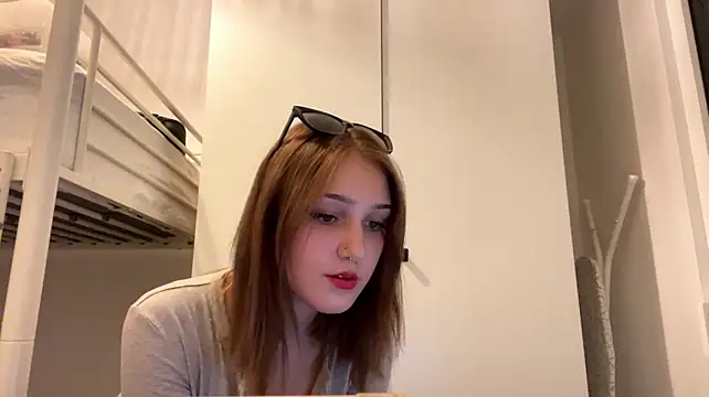 sereneglowz Webcam Show