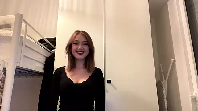 sereneglowz 网络视讯表演