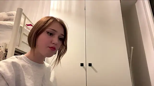 sereneglowz Webcam show