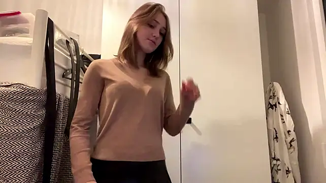 sereneglowz's Webcam Show