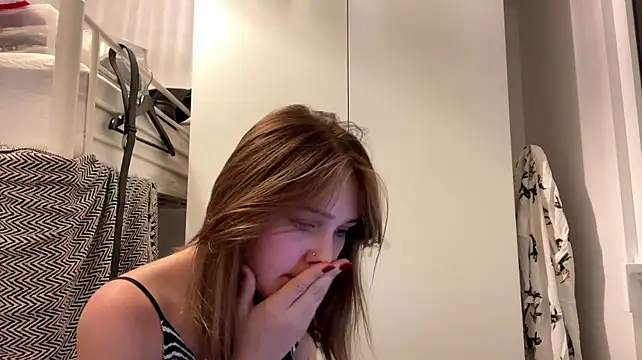 sereneglowz Webcam-Show
