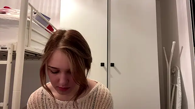 sereneglowz webcam show