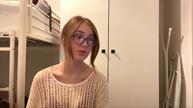 sereneglowz – webcam-show