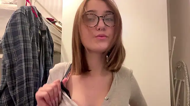 sereneglowz's Webcam Show