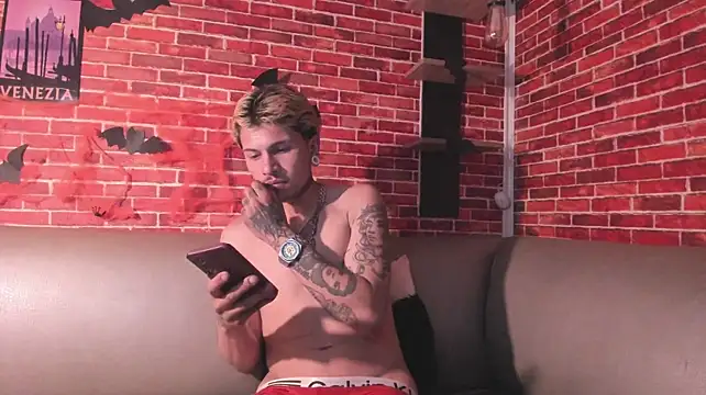 Valentino_knox1 Webcamshow