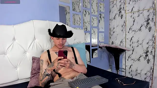 Show modela Valentino_knox1 na web-kameri