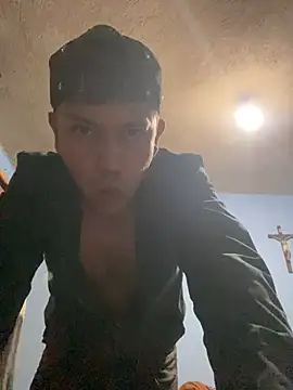 Webkamerová show latinboy1999