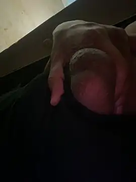 Pokazy przed kamerką – latinboy1999