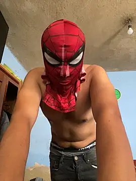 latinboy1999 Show in webcam