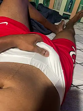 Show modela Miguel504 na web-kameri
