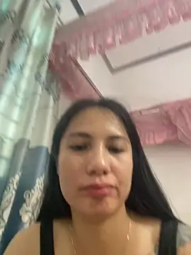 -Lyny- Pertunjukan Webcam