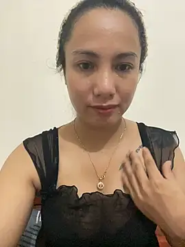 Pertunjukan Kamera Web -Lyny-