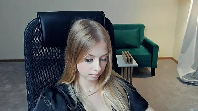 EddieSabha Show in webcam