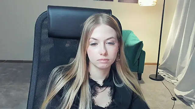 Pokazy przed kamerką – EddieSabha