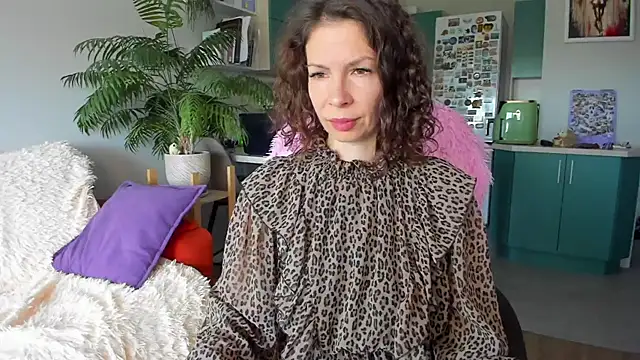 Show modela ChristinaGlory na web-kameri