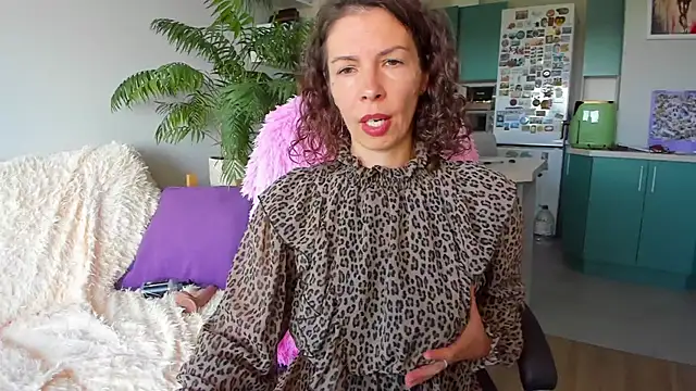 ChristinaGlory Chat XXX live
