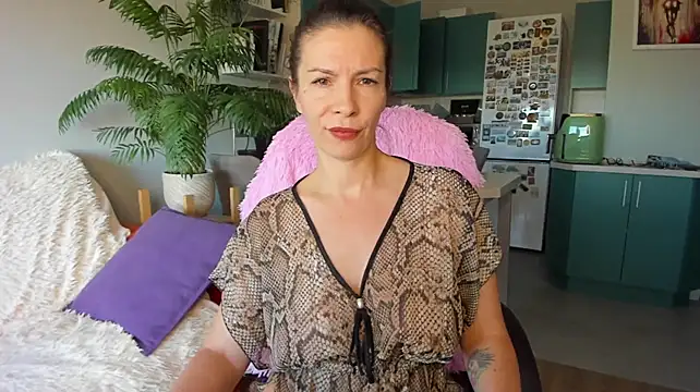 ChristinaGlory's Live XXX Chat