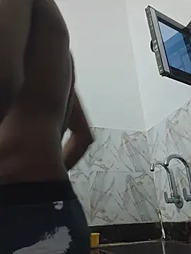 daddyishere-19 Show Webcam