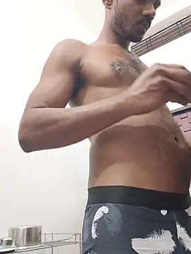 daddyishere-19 Show in webcam